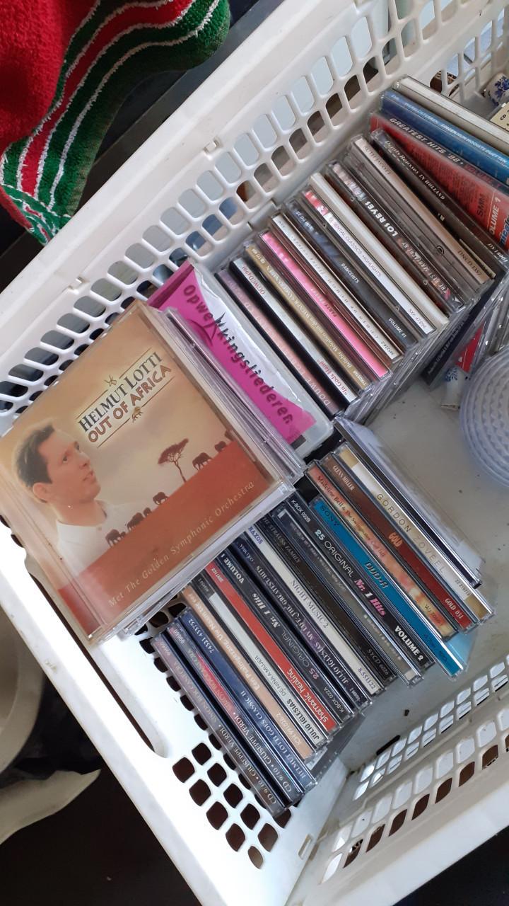 50 x LP's ....** JAZZ ** & * KLASSIEK * & 100 x CD Nederlands-Talig
