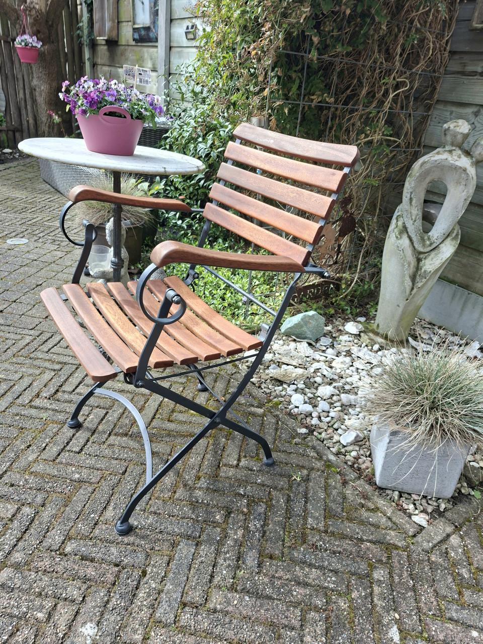 Set tuinstoelen z.g.a.n.