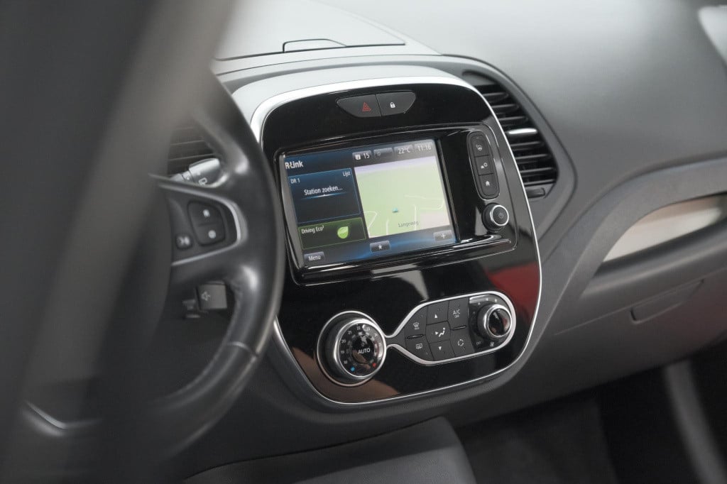 Renault Captur tce 150 edc intens | trekhaak | camera | dodehoekdetectie | 