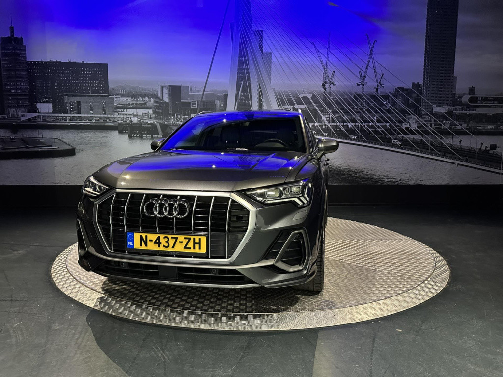 Audi Q3 35 tfsi s edition *pano*camera*trekhaak*