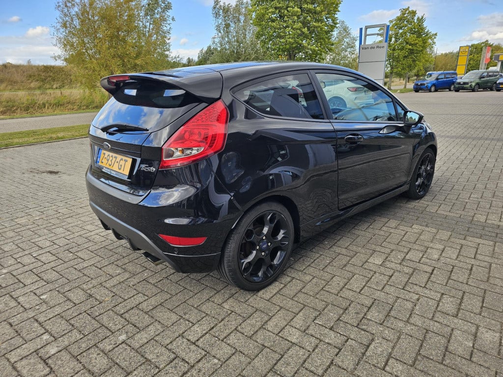 Ford Fiesta 1.6 metal