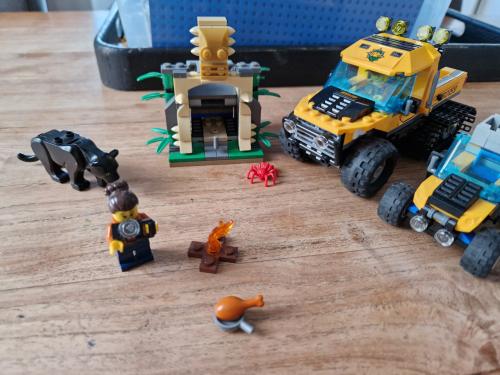 Lego City 60159 Jungle missie met halfrupsvoertuig