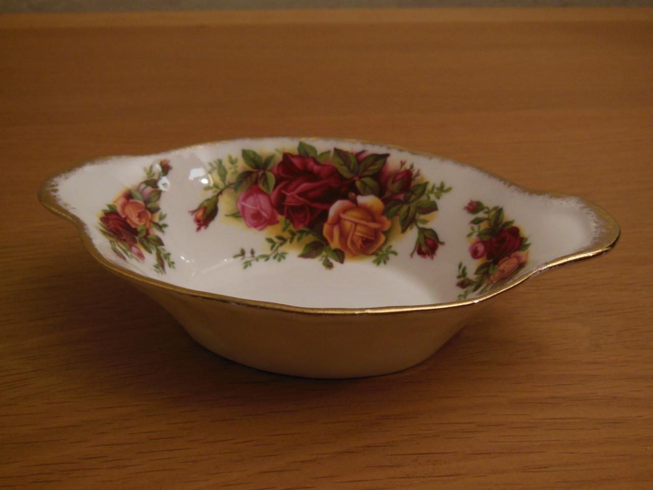 Sierlijk schaaltje van Royal Albert