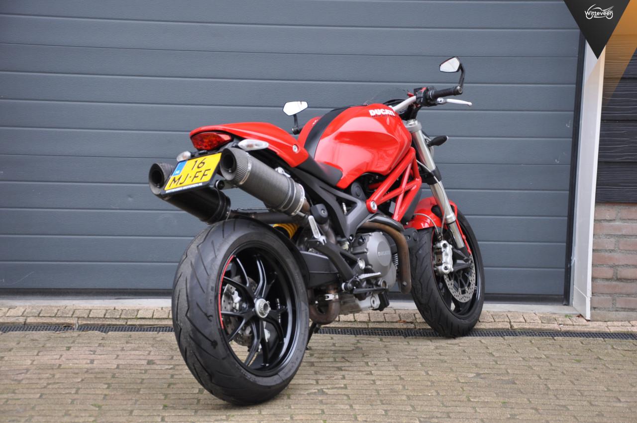 Ducati Monster 796