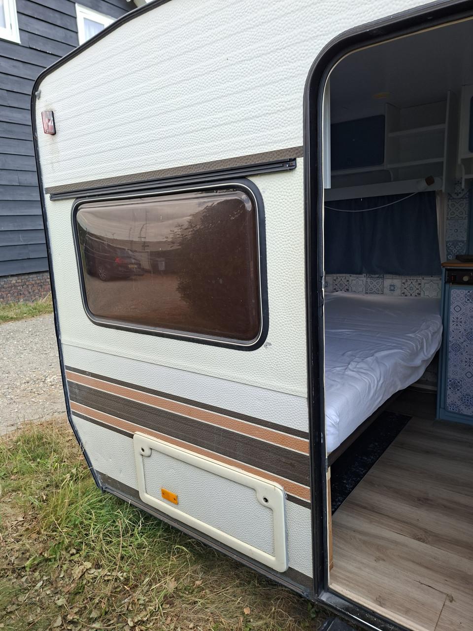 Gepimpte Knaus caravan. Incl.  Stapelbed 5 personen