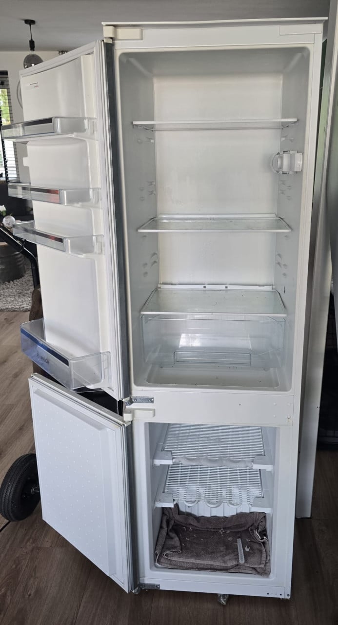 Inbouw koel-vriescombinatie