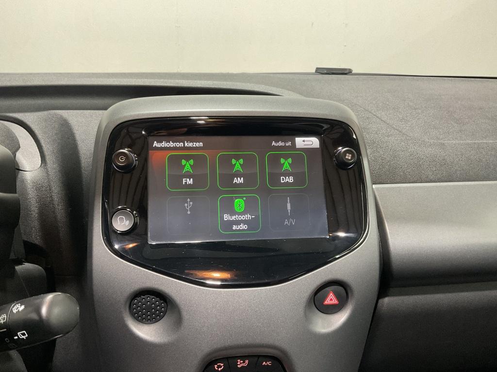Toyota Aygo 1.0 vvt-i x-joy cabrio | clima | apple carplay |