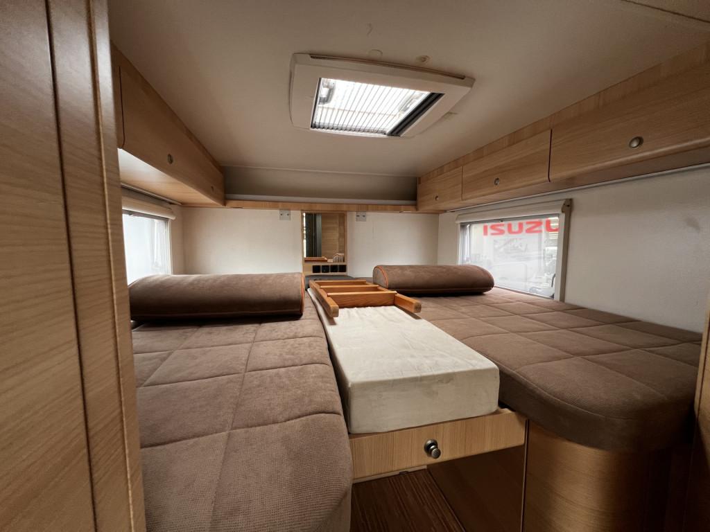 Fiat Ducato weinsberg 2.3 jtd r49 x250/2 | camera | luifel | grote garage |