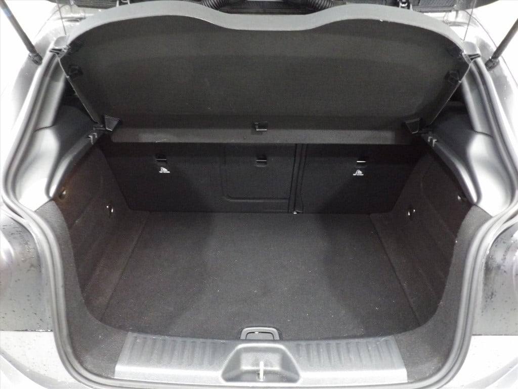 Mercedes-Benz A-Klasse a180 122pk 7g-dct business solution amg