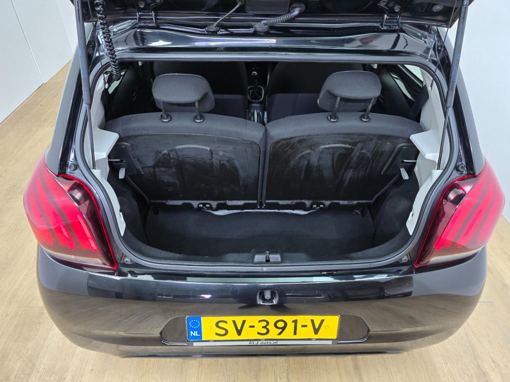 Peugeot 108 occasion in zwart met airco en bluetooth connecten | tweedehand