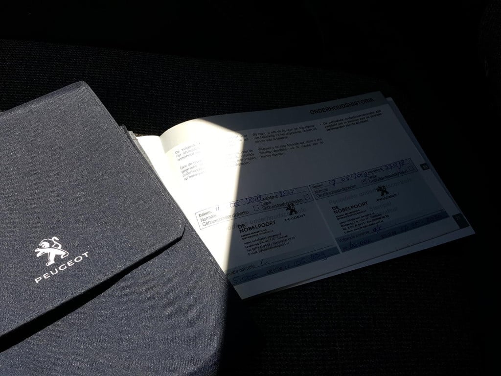 Peugeot 3008 1.2 130pk première automaat navigatie | trekhaak | panoramisch