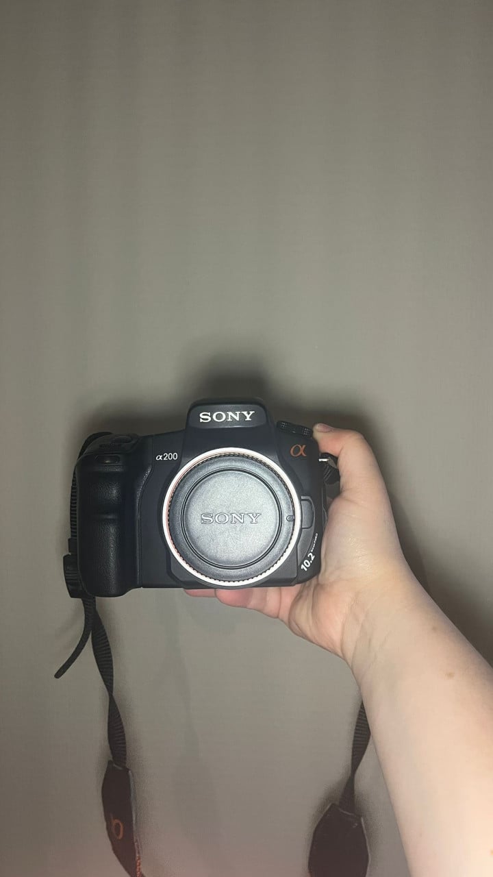 Sony A200 Camera