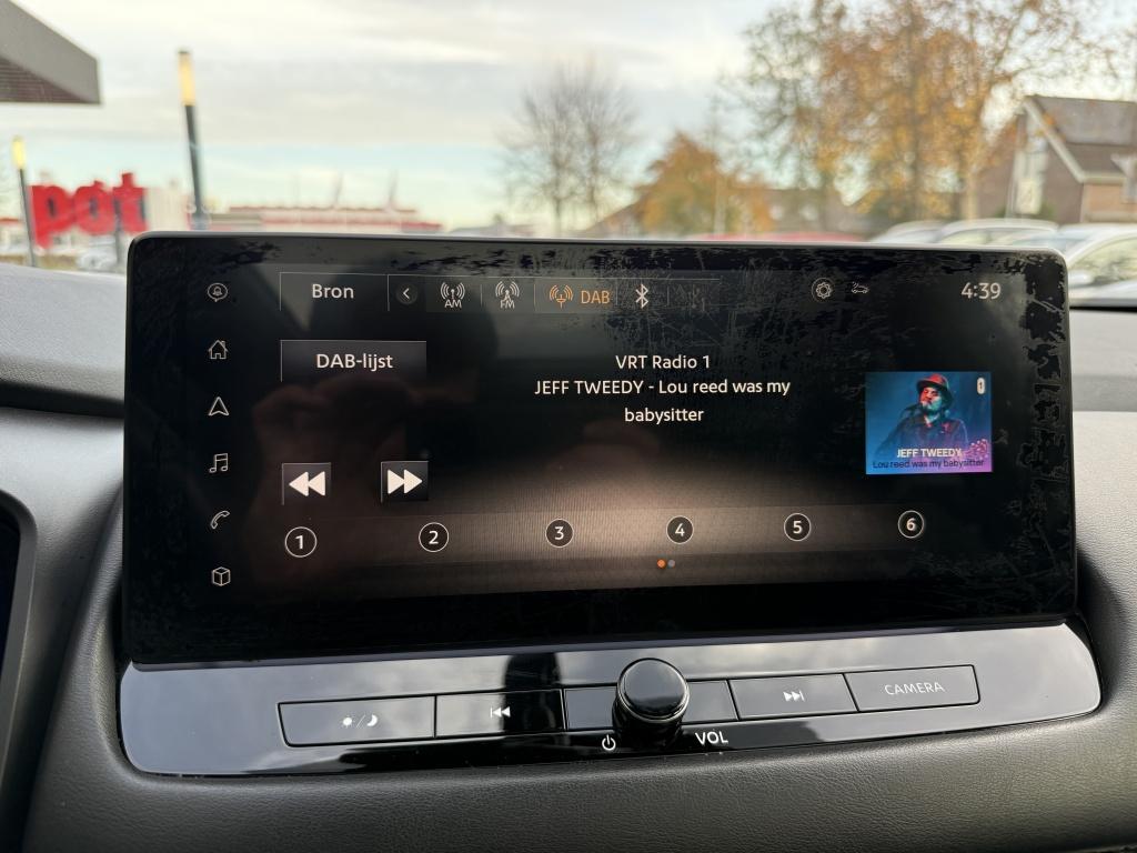 Nissan Qashqai 1.5 epower n-connecta // black editie //