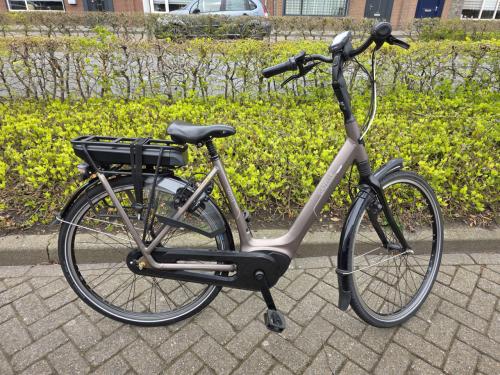 Schitterende Gazelle Orange C8 met Bosch middenmotor