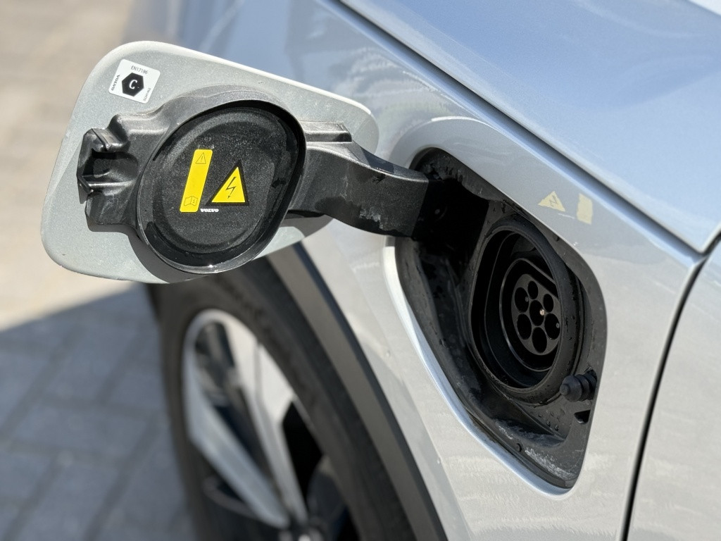 Volvo XC40 t5 262pk recharge ultimate bright| panodak| adap.cruise| trekhaa