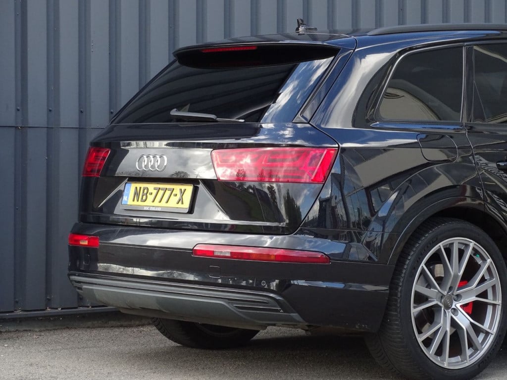 Audi Q7 3.0 tdi e-tron quattro sport s-line | pano | 22"