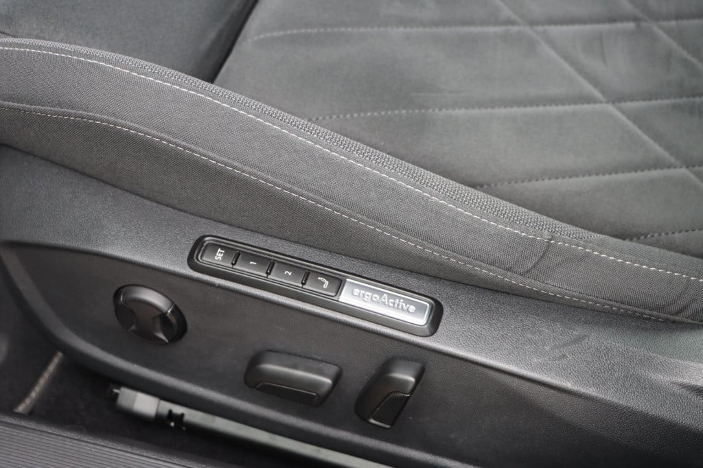 Volkswagen Golf 1.4 ehybrid style 204pk dsg6