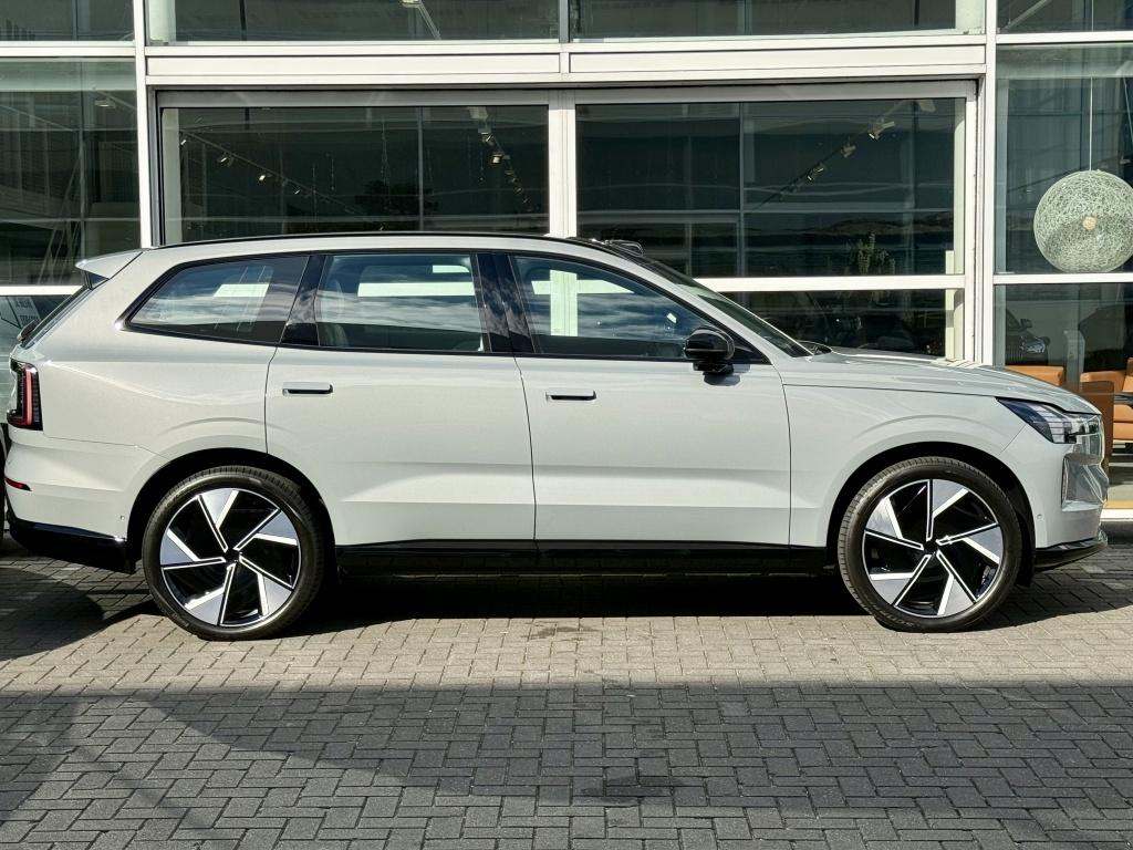 Volvo Ex90 twin ultra perf. 111kwh| b&w sound | luchtvering | new €113.850,