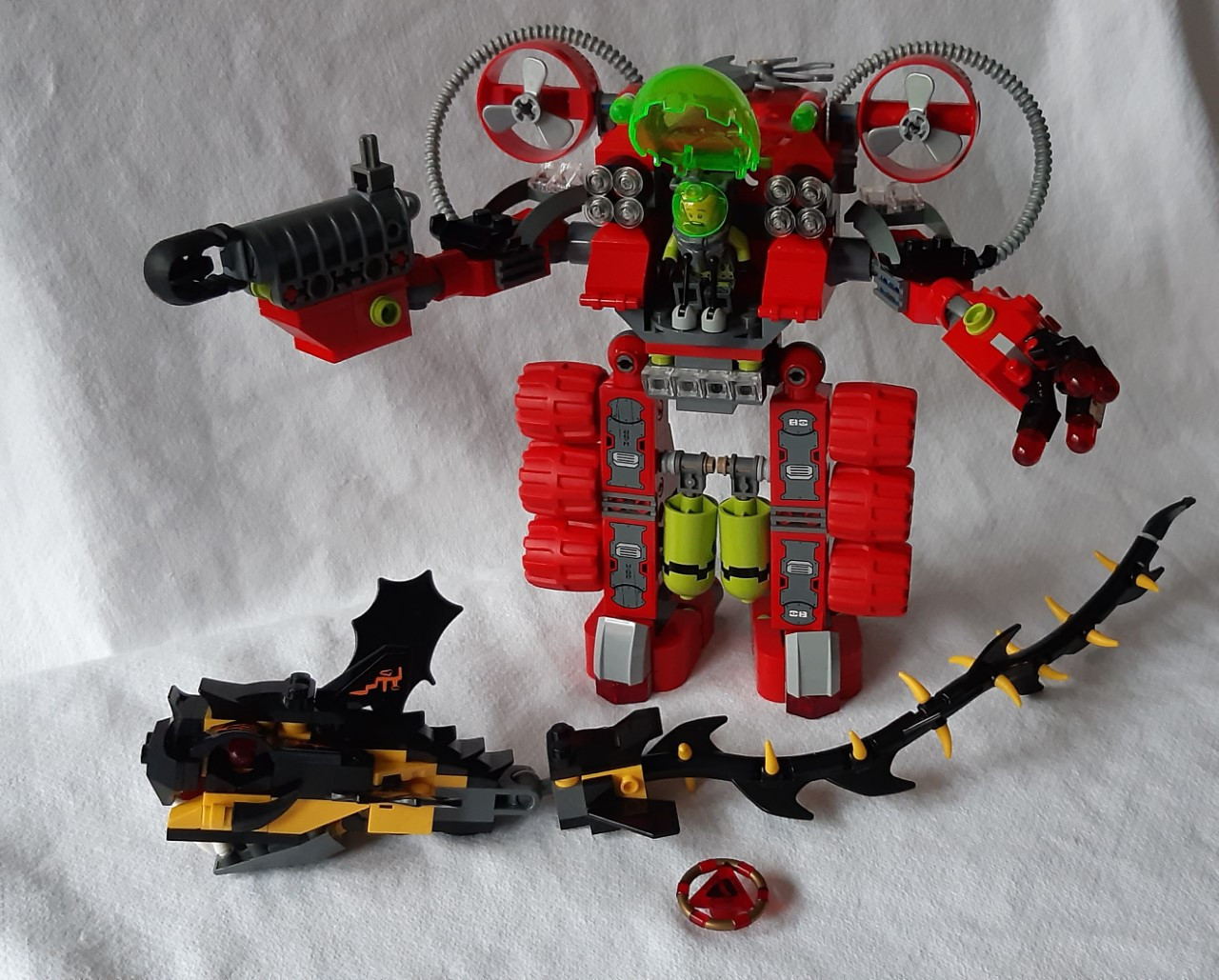 Lego Atlantis 8080: undersea explorer:.Transformer + Minifiguur