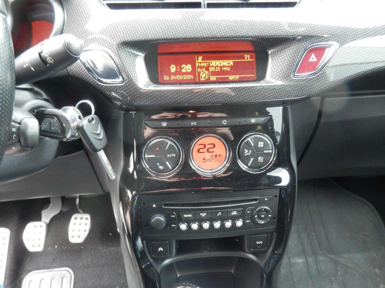 Auto Garant Biedt Aan: Citroen DS3 1.6 THP Sport Chic