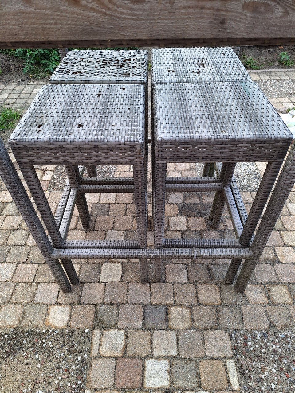 Bartafel+krukken voor buiten