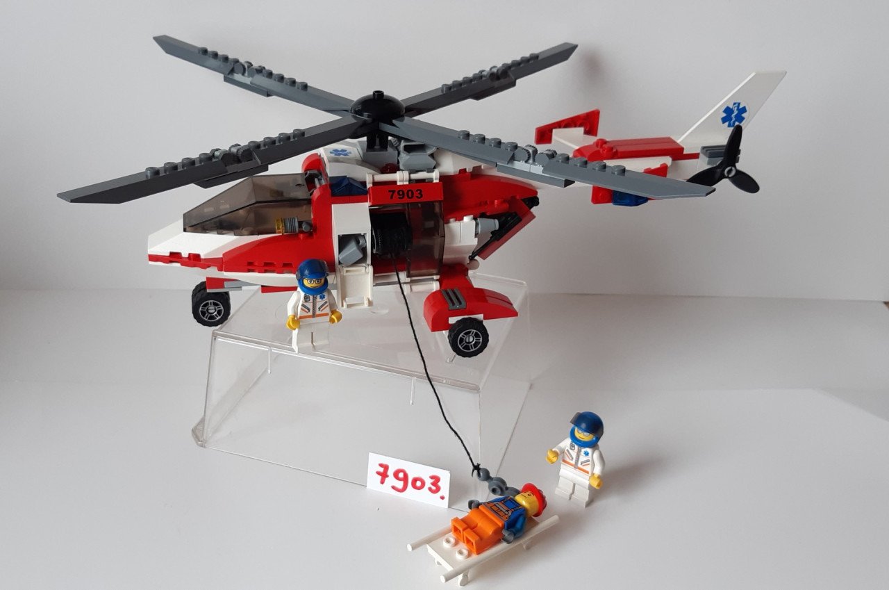 Lego City 7903:  ziekenhuis reddingshelikopter en 3 minifiguren