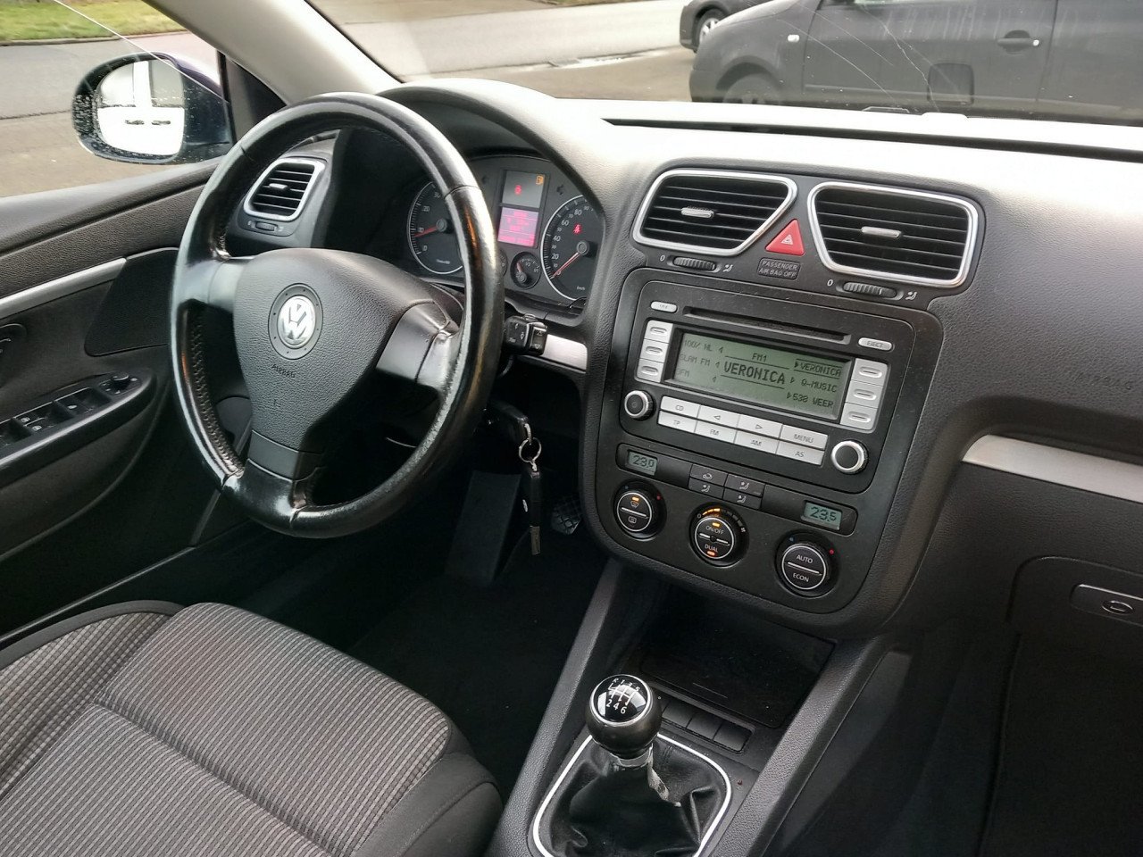 Volkswagen Eos 2.0 16v FSI Cabrio bj:2006 airco 140.000km nap