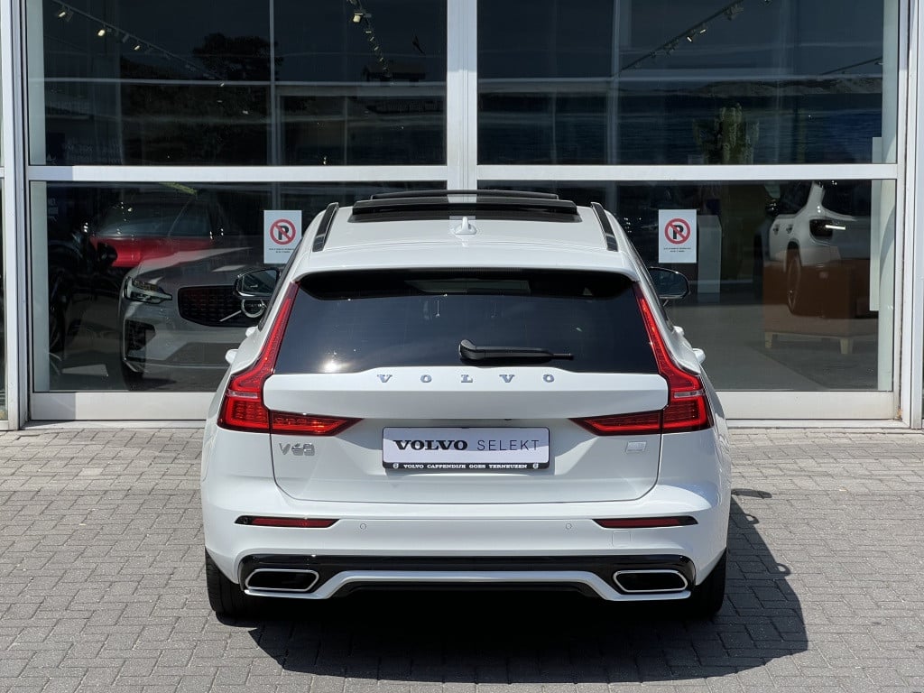 Volvo V60 t6 398pk recharge r-design| panodak| adap.cruise| trekhaak| awd|