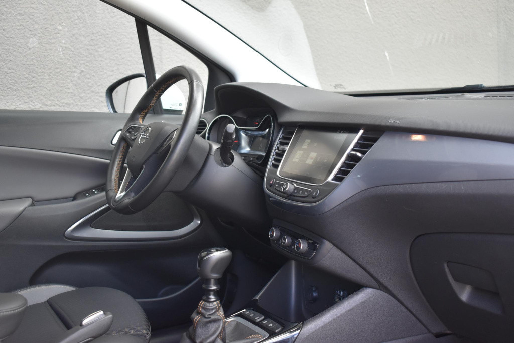 Opel Crossland X 1.2 turbo innovation | winterpakket | lmv | navi |