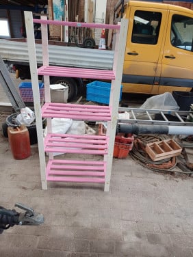 Houten rek te koop