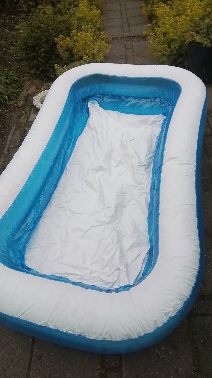 Opblaas zwembadje
