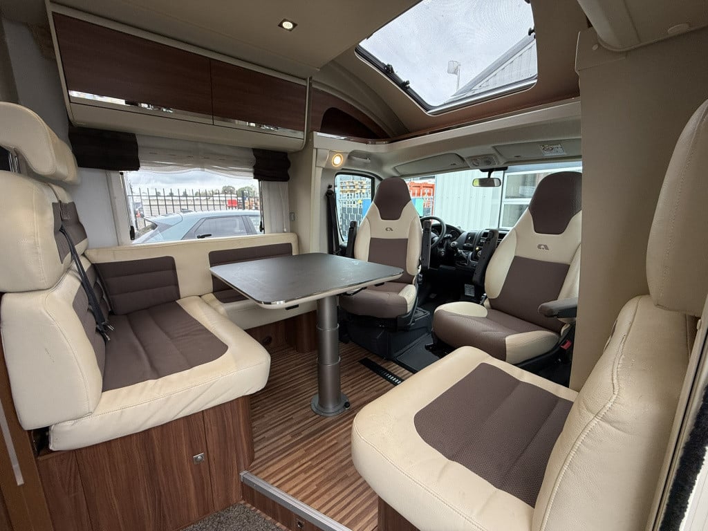 Adria Onbekend matrix m 670 sc