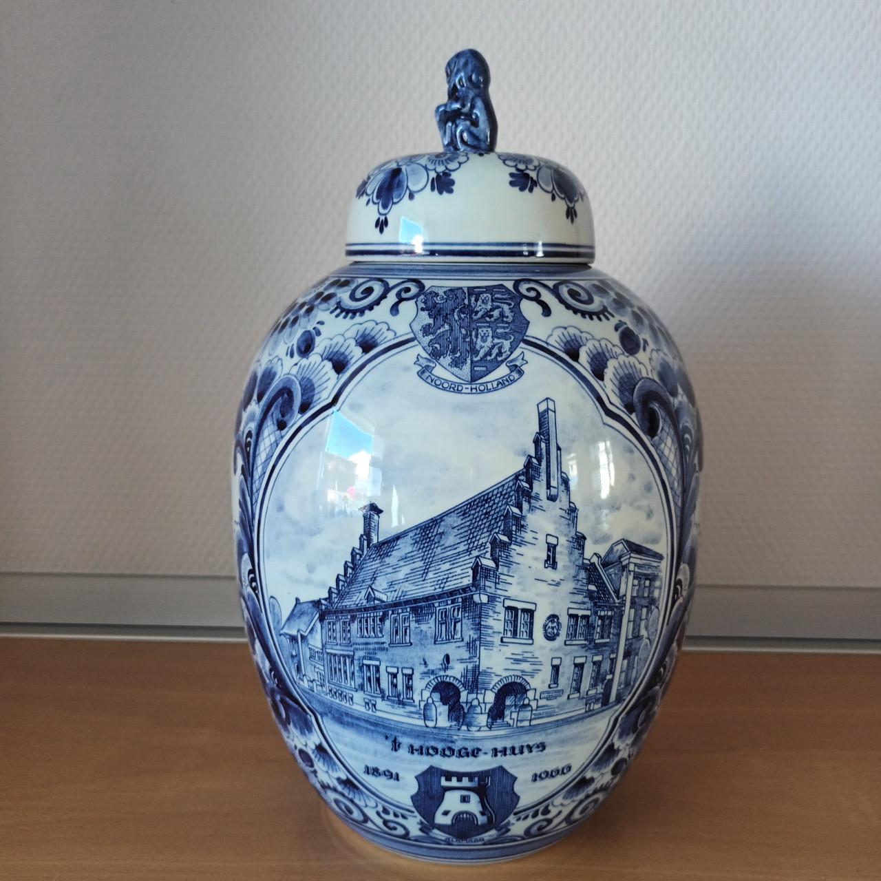 Delfts blauwe dekselvaas/gemberpot 't Hooge Huys handgeschilderd 1966