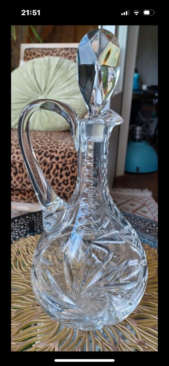 Karaf van bleikristal, 35,-€