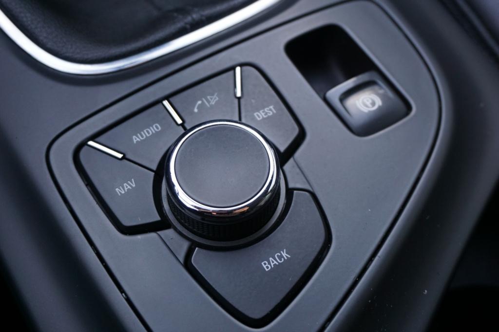 Opel Insignia sports tourer 1.6 t cosmo climate / navi / cruise / leder / p