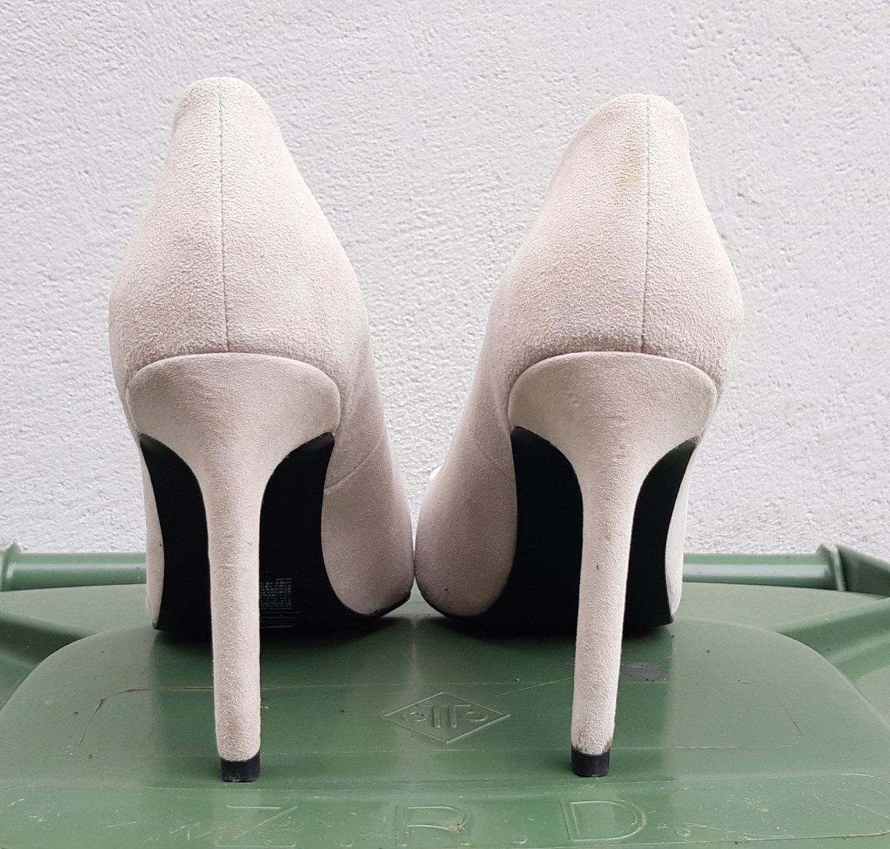 Pumps crème suède, maat 38