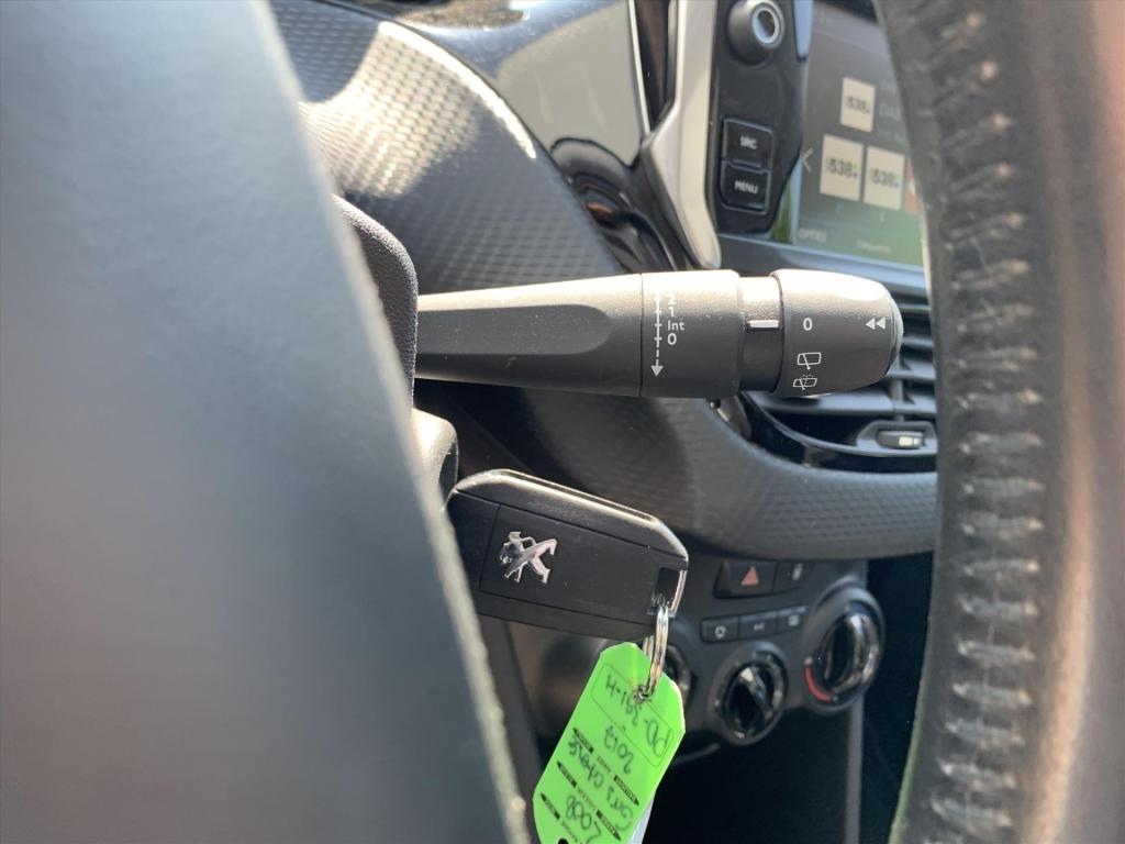 Peugeot 2008 blue lion 1.2-110pk navigatie | cruise control | airco | panor