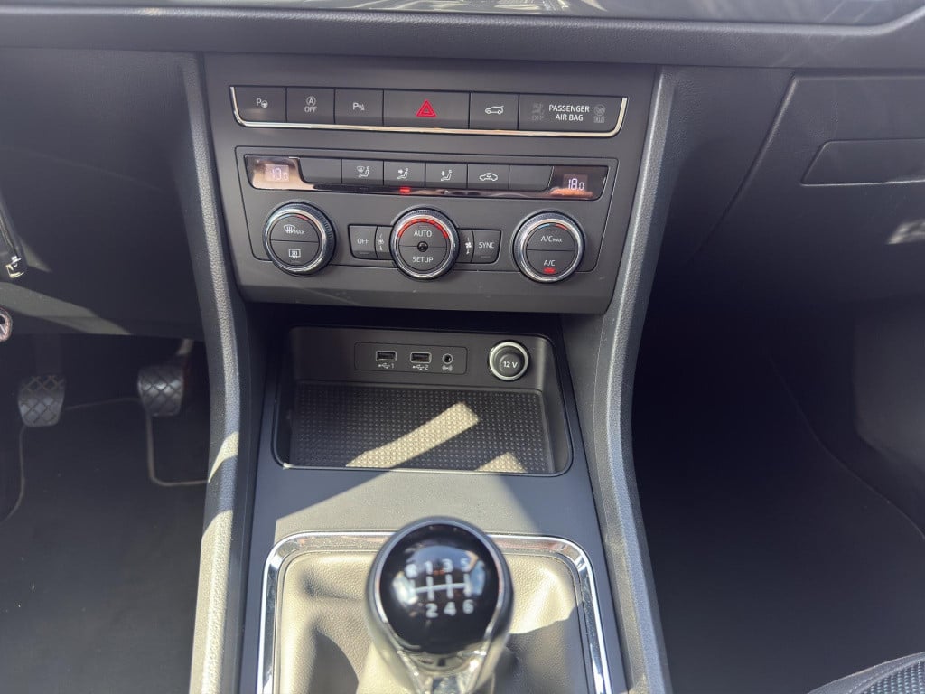 Seat Ateca 1.0 tsi style | navigatie | klimaatregeling | parkeersenors v+a 