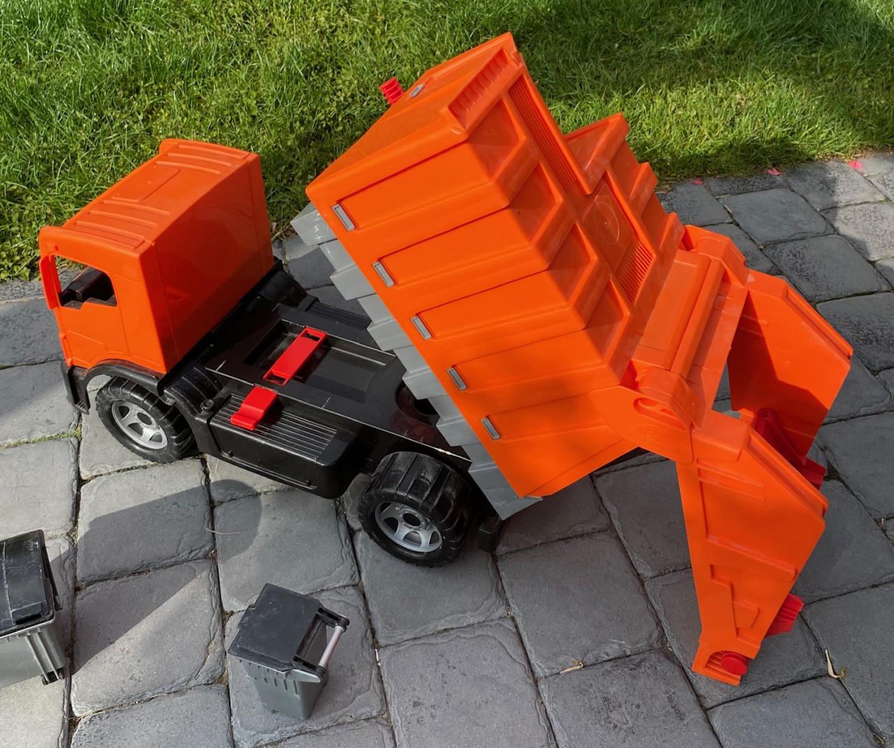 Grote Vuilniswagen met 2 Containers