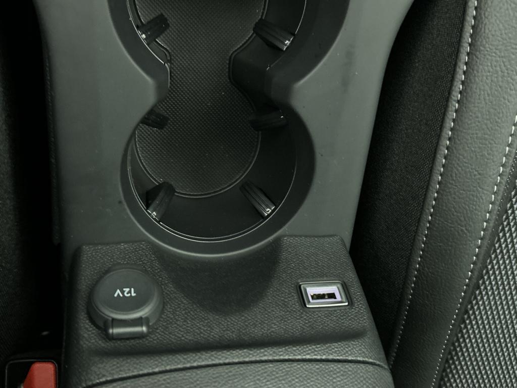 Ds Ds 3 hybrid 145 pk automaat ligne business | keyless entry | stoelverwar