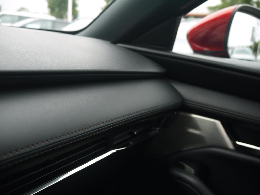 Mazda 3 2.0 e-skyactiv-g m hybrid 122 luxury|rijklaar|trekhaak