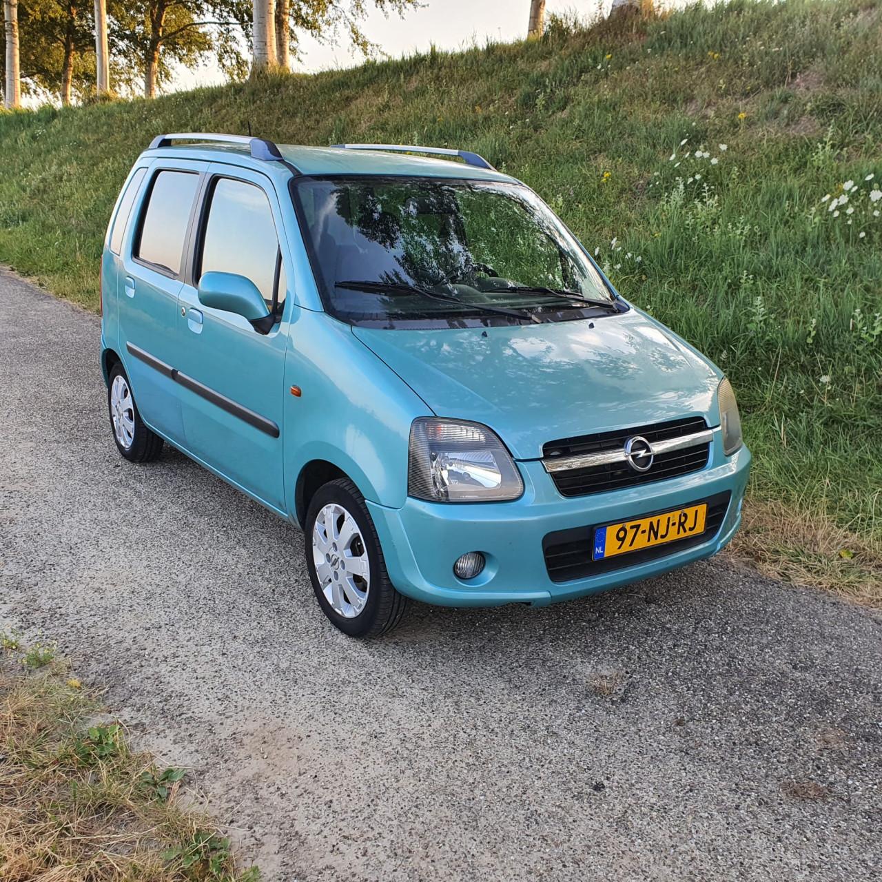 Opel Agila 1.2-16V Cosmo