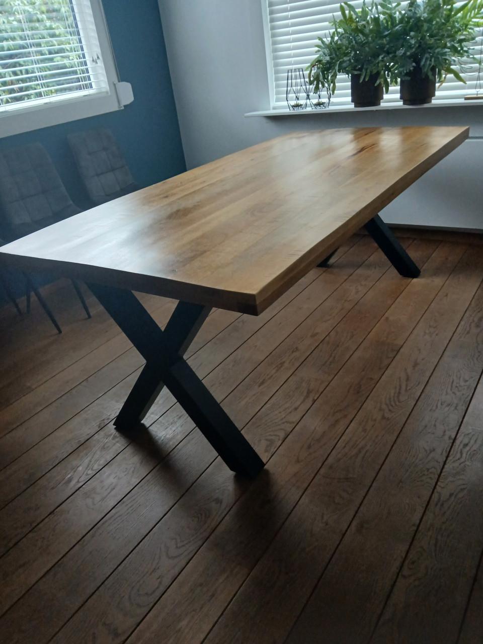 Eetkamertafel