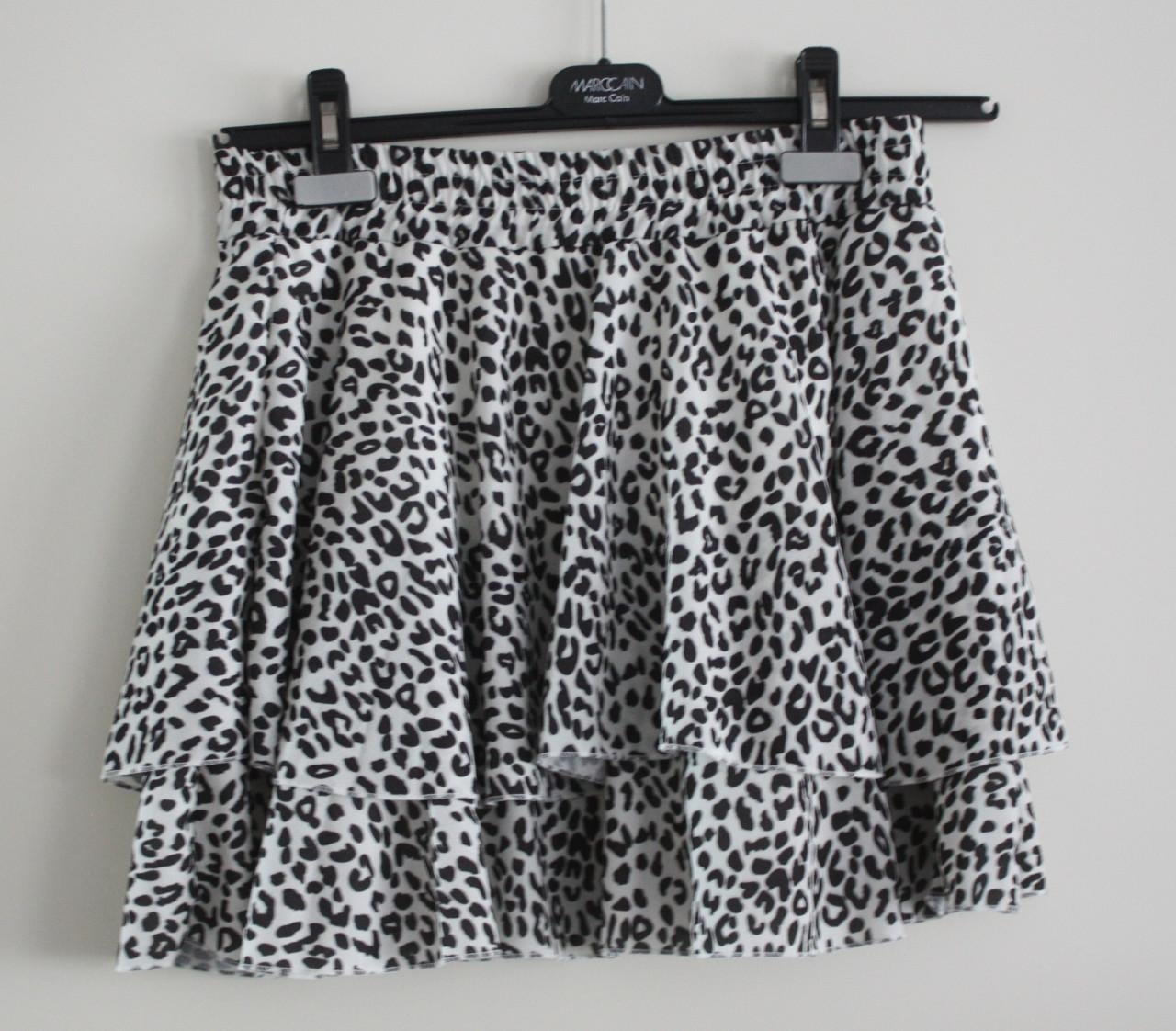 Stroken rok met zwart wit panterprint  maat s-m