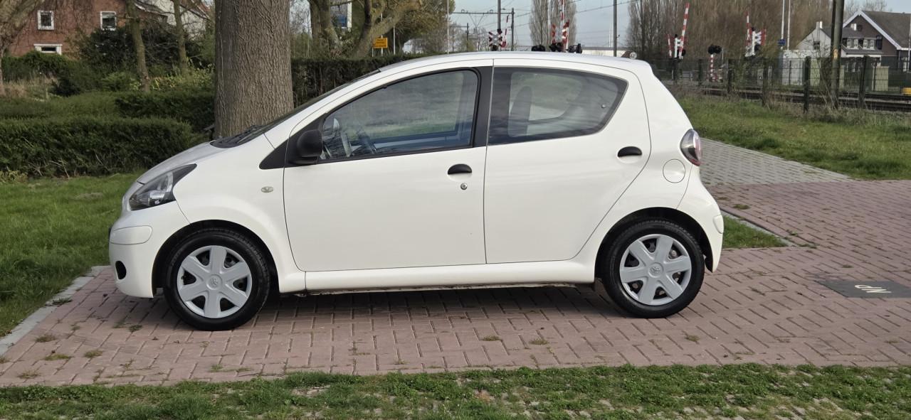 Toyota Aygo, 1.0-12V AIRCO| 5- DEURS GOED ONDERHOUDEN - NIEUWE KOPPELING
