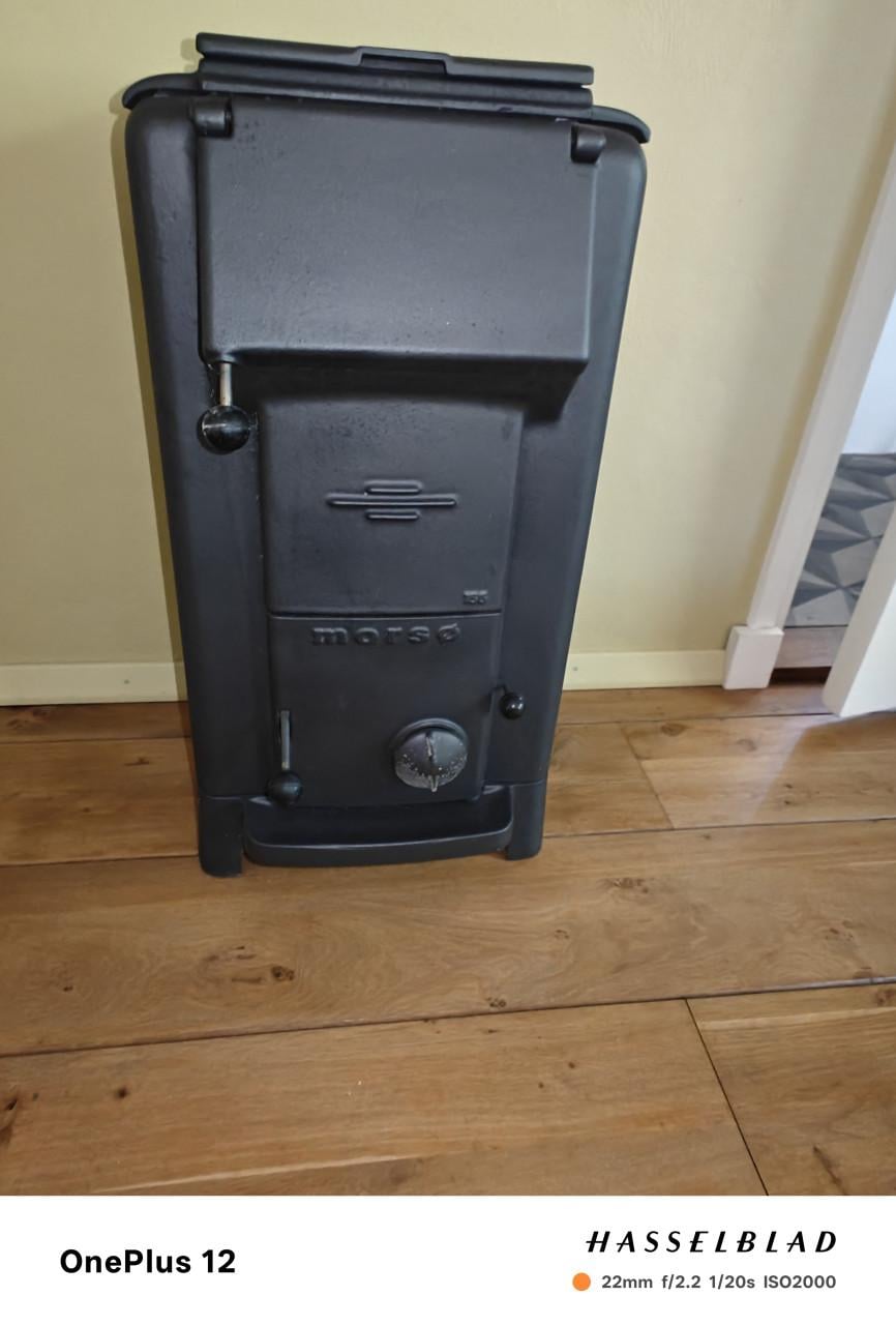 Gereviseerd gietijzeren houtkacheltje ca 3 kW
