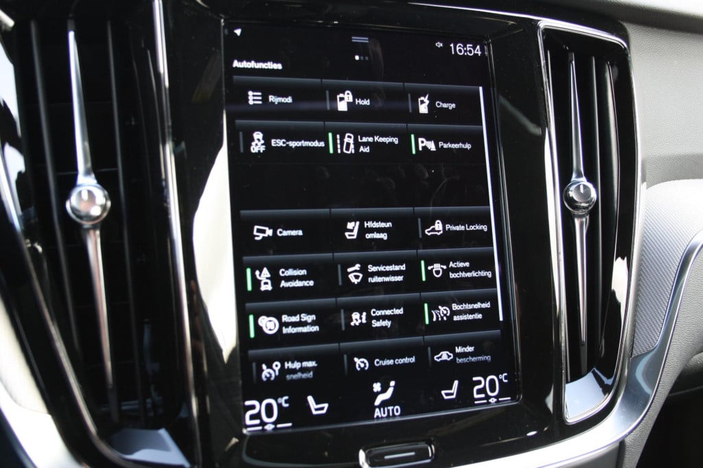 Volvo V60 2.0 t6 recharge awd r-design