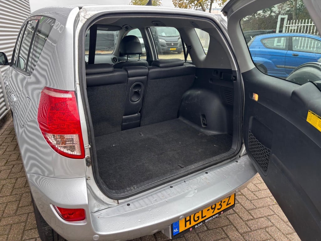 Toyota Rav4 2.0 vvti linea sol