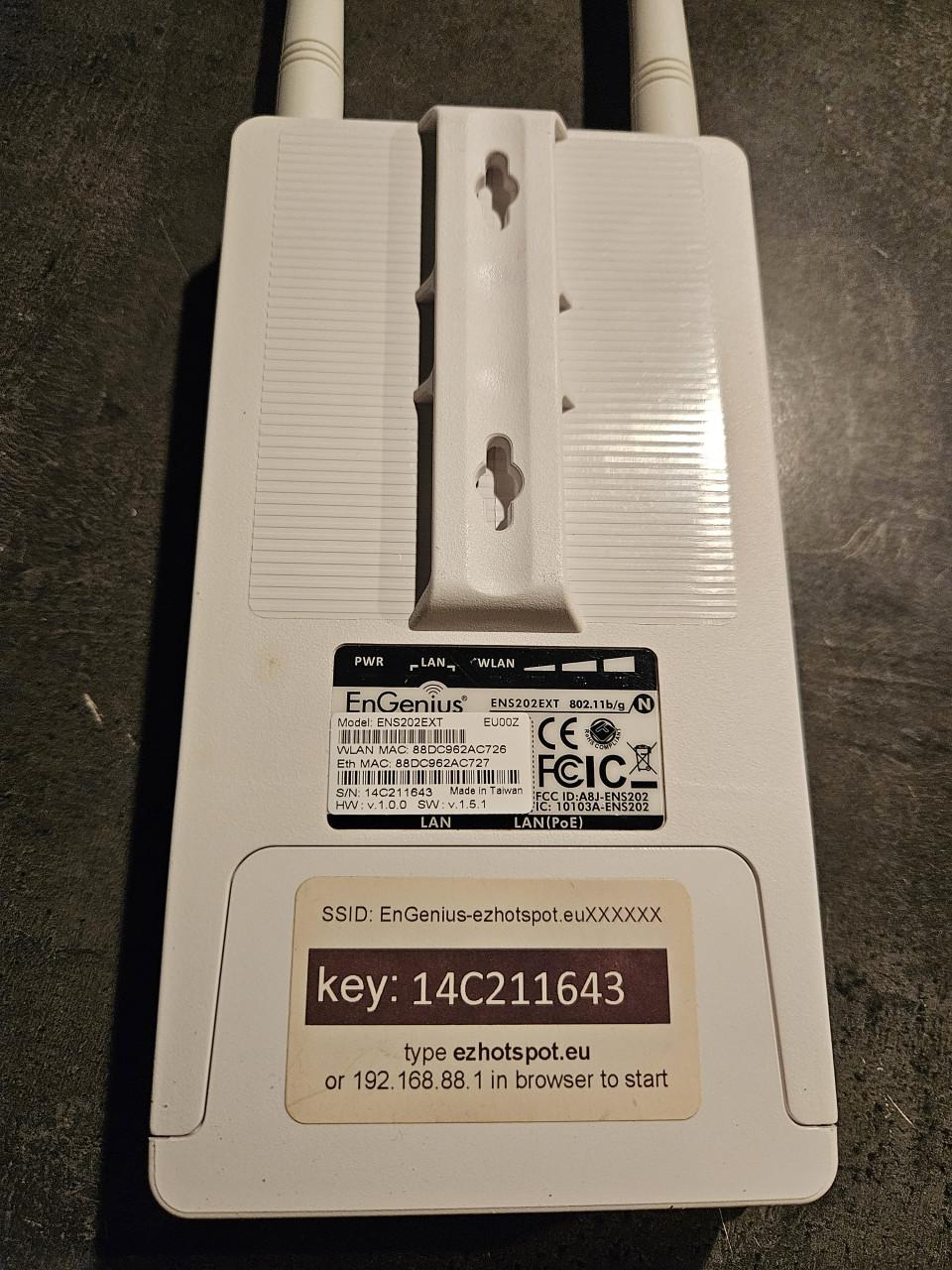 Werkende EnGenius ENS202EXT buiten WiFi hotspot....