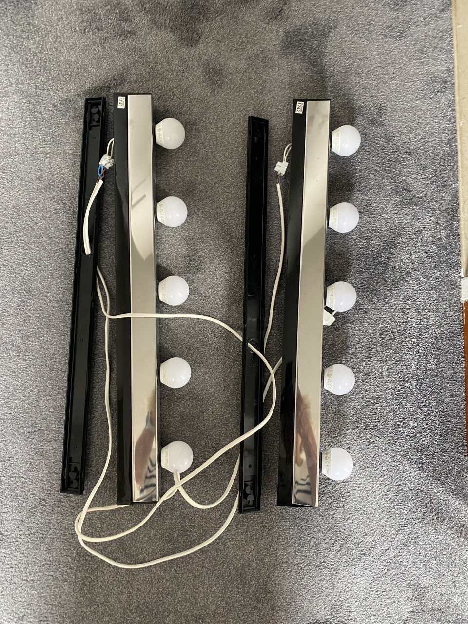 2 lampen make-up tafel Musik Ikea